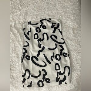 Gorgeous, strapless mini dress